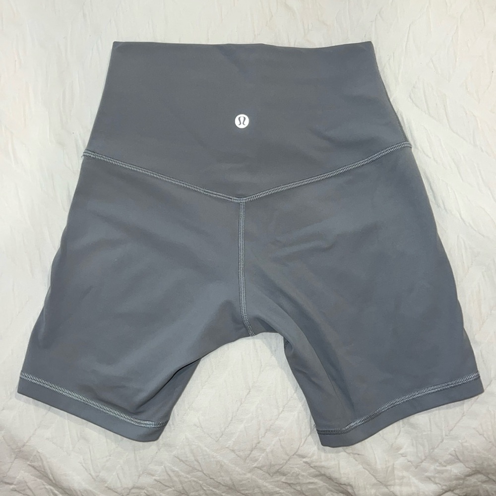 Lululemon Align 6 inch shorts